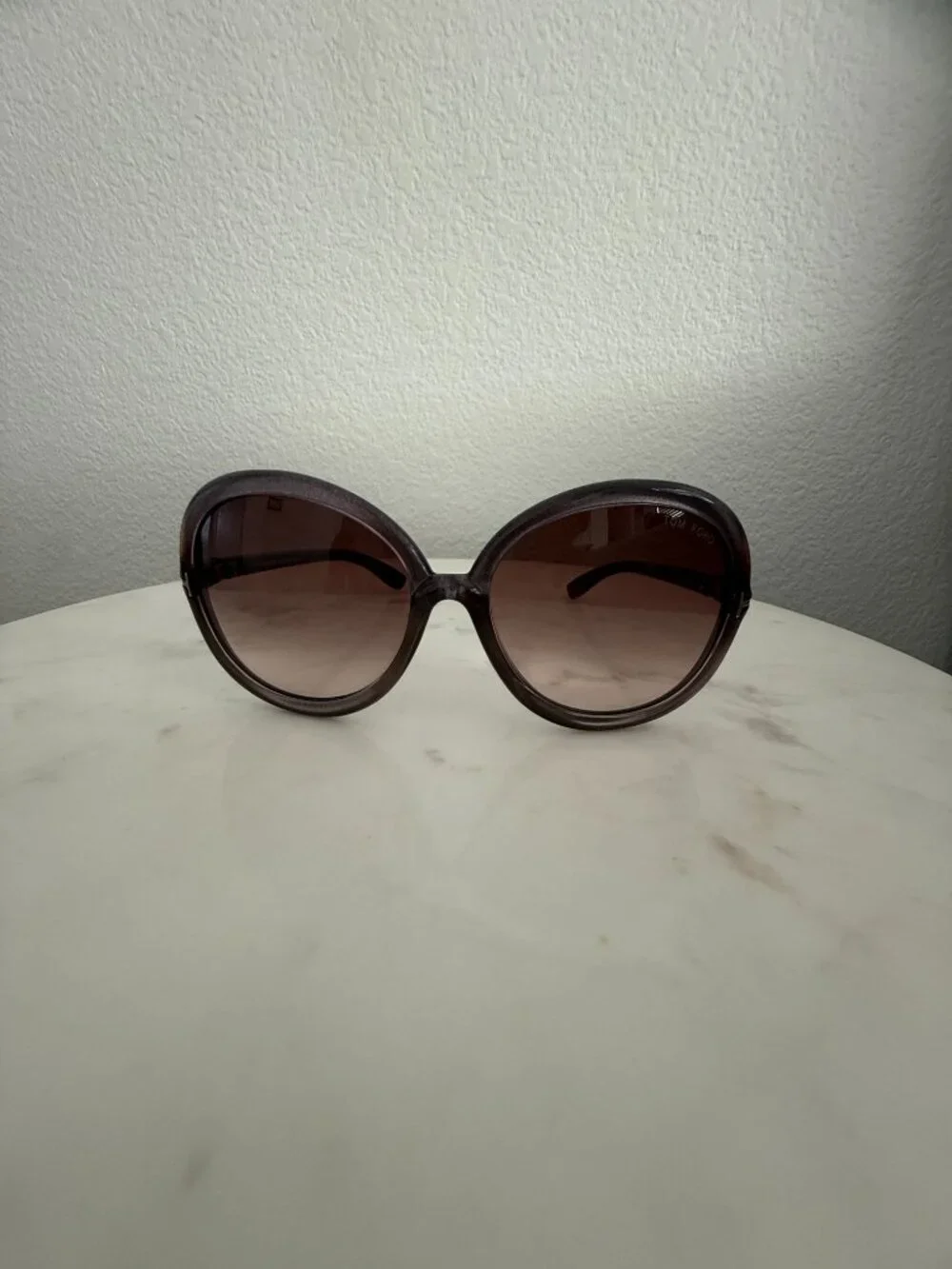Authentic Tom Ford sunglasses, oversized round frame